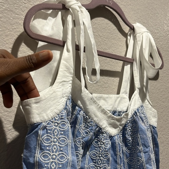 Ann Taylor Loft blouse with bows at shoulders. Blue and white Size Small summer - Picture 6 of 9